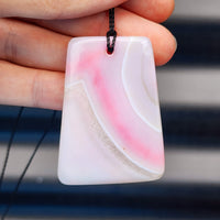 Pink Agate Carved Pendant Necklace (1BBB106)