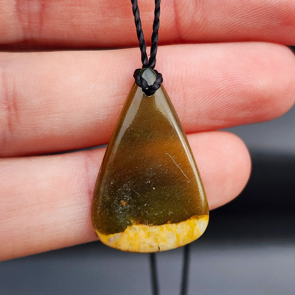 Natural Nephrite Greenstone Pendant Necklace (1BBB214)