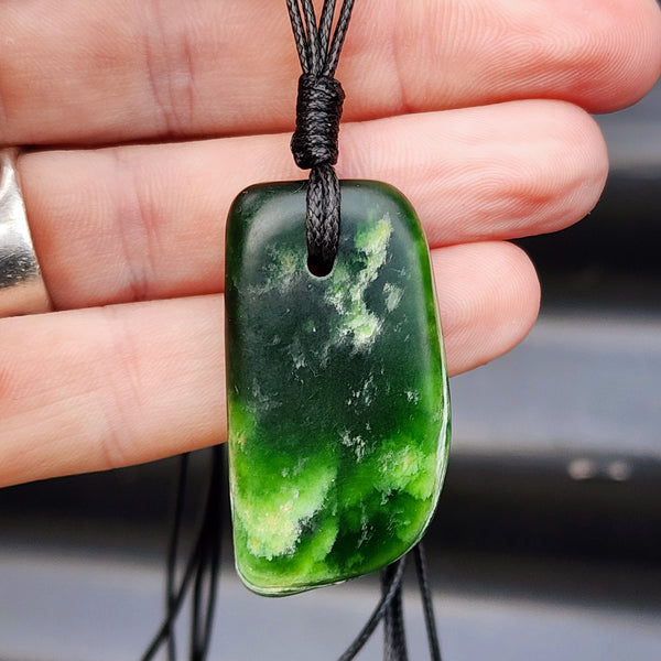 New Zealand Greenstone Pounamu Pendant Necklace (AJJC2161)