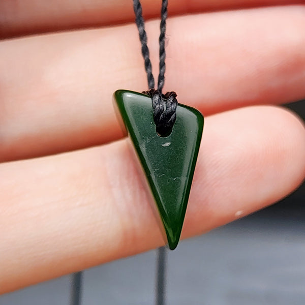 New Zealand Greenstone Pounamu Pendant Necklace (AJJC2086)