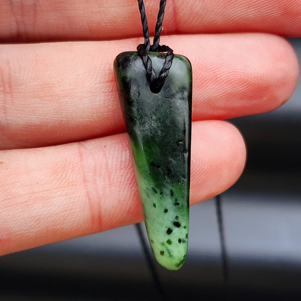 New Zealand Greenstone Pounamu Pendant Necklace (AJJC2120)