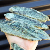 500g Raw New Zealand Greenstone / Pounamu Carving Slices (R14B36)