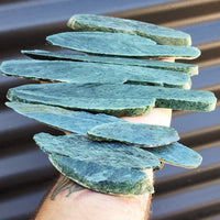 500g Raw New Zealand Greenstone / Pounamu Carving Slices (R14B29)