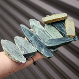 1kg Raw New Zealand Greenstone / Pounamu Carving Slices (R14B120)