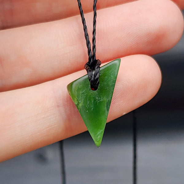 New Zealand Greenstone Pounamu Pendant Necklace (AJJC2101)