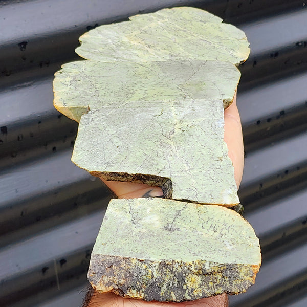 1kg Raw New Zealand Greenstone / Pounamu Carving Slices (R14B90)