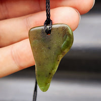 New Zealand Greenstone Pounamu Pendant Necklace (AJJC1616)