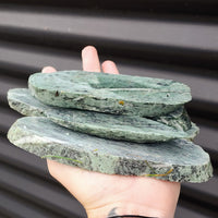 1kg Raw New Zealand Greenstone / Pounamu Carving Slices (R14B114)