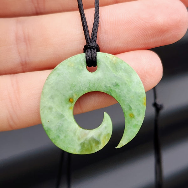 New Zealand Greenstone Pounamu Koru Pendant Necklace (p4x6)