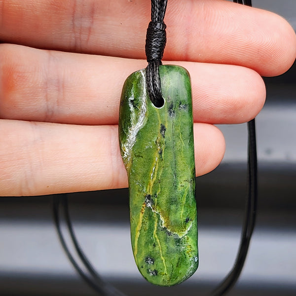 New Zealand Greenstone Pounamu Pendant Necklace (AJJC2141)