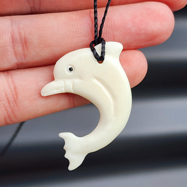 Natural Hand Carved Maori Bone Carving Pendant Necklace - Dolphin