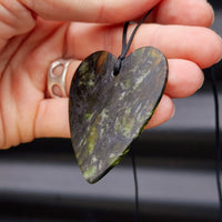 NZ Black Greenstone Pounamu Heart Pendant Necklace (N72)