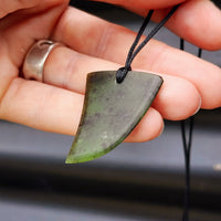 NZ Greenstone Pounamu Tooth Pendant Necklace (N89)