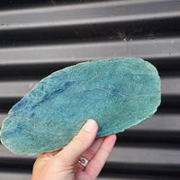 795g Raw New Zealand Greenstone / Pounamu Carving Slices (R14B193)