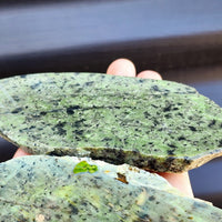 500g Raw New Zealand Greenstone / Pounamu Carving Slices (R14B22)