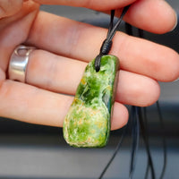 New Zealand Greenstone Pounamu Pendant Necklace (AJJC2145)