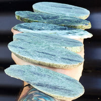 500g Raw New Zealand Greenstone / Pounamu Carving Slices (R14B28)