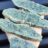 500g Raw New Zealand Greenstone / Pounamu Carving Slices (R14B16)