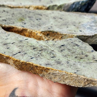 1kg Raw New Zealand Greenstone / Pounamu Carving Slices (R14B102)