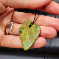 New Zealand Greenstone Rustic Free Shape Heart Pounamu Pendant Necklace (AJJC2121)