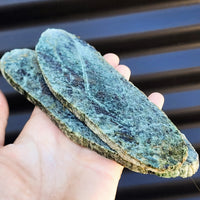 500g Raw New Zealand Greenstone / Pounamu Carving Slices (R14B42)