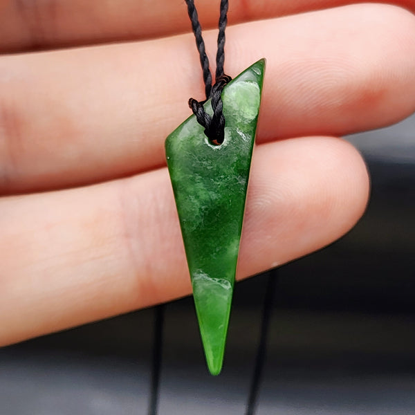 New Zealand Greenstone Pounamu Pendant Necklace (AJJC2089)