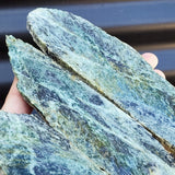 500g Raw New Zealand Greenstone / Pounamu Carving Slices (R14B38)