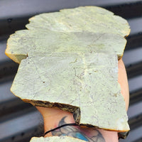 1kg Raw New Zealand Greenstone / Pounamu Carving Slices (R14B90)