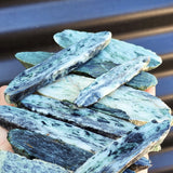 500g Raw New Zealand Greenstone / Pounamu Carving Slices (R14B37)