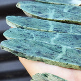 500g Raw New Zealand Greenstone / Pounamu Carving Slices (R14B44)