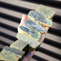 1.2kg Raw New Zealand Greenstone / Pounamu Carving Slices (R14B143)