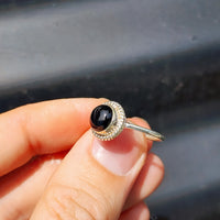 (Q) Solid Sterling Silver & Black Onyx Stone Round Handmade Solitaire Ring