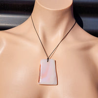 Peach Agate Carved Pendant Necklace (1BBB112)