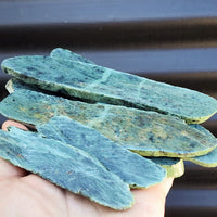 500g Raw New Zealand Greenstone / Pounamu Carving Slices (R14B44)