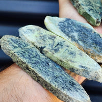 500g Raw New Zealand Greenstone / Pounamu Carving Slices (R14B14)