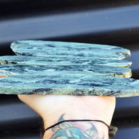 500g Raw New Zealand Greenstone / Pounamu Carving Slices (R14B23)