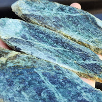 500g Raw New Zealand Greenstone / Pounamu Carving Slices (R14B36)