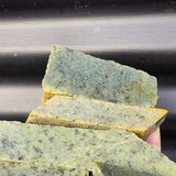 1kg Raw New Zealand Greenstone / Pounamu Carving Slices (R14B142)