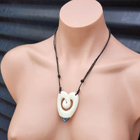 Natural Hand Carved Maori Bone Carving Pendant Necklace - Heart