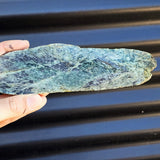 500g Raw New Zealand Greenstone / Pounamu Carving Slices (R14B38)