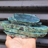 1kg Raw New Zealand Greenstone / Pounamu Carving Slices (R14B87)