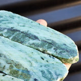 500g Raw New Zealand Greenstone / Pounamu Carving Slices (R14B35)