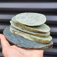 1kg Raw New Zealand Greenstone / Pounamu Carving Slices (R14B131)