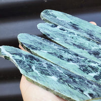 500g Raw New Zealand Greenstone / Pounamu Carving Slices (R14B23)