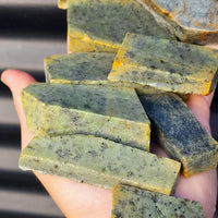 1kg Raw New Zealand Greenstone / Pounamu Carving Slices (R14B146)