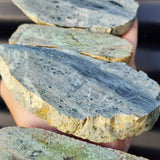 1kg Raw New Zealand Greenstone / Pounamu Carving Slices (R14B148)