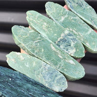 1kg Raw New Zealand Greenstone / Pounamu Carving Slices (R14B192)