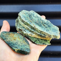 500g Raw New Zealand Greenstone / Pounamu Carving Slices (R14B22)