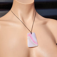 Pink Agate Carved Pendant Necklace (1BBB106)