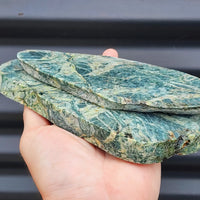 1kg Raw New Zealand Greenstone / Pounamu Carving Slices (R14B84)